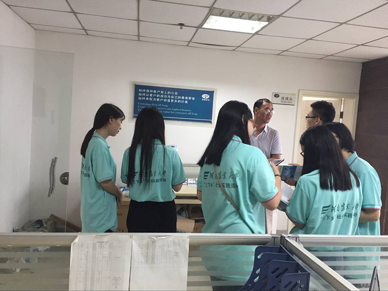河南農業大學植保學院（yuàn）研究生到農（nóng）達生化公司參觀學習(圖2)
